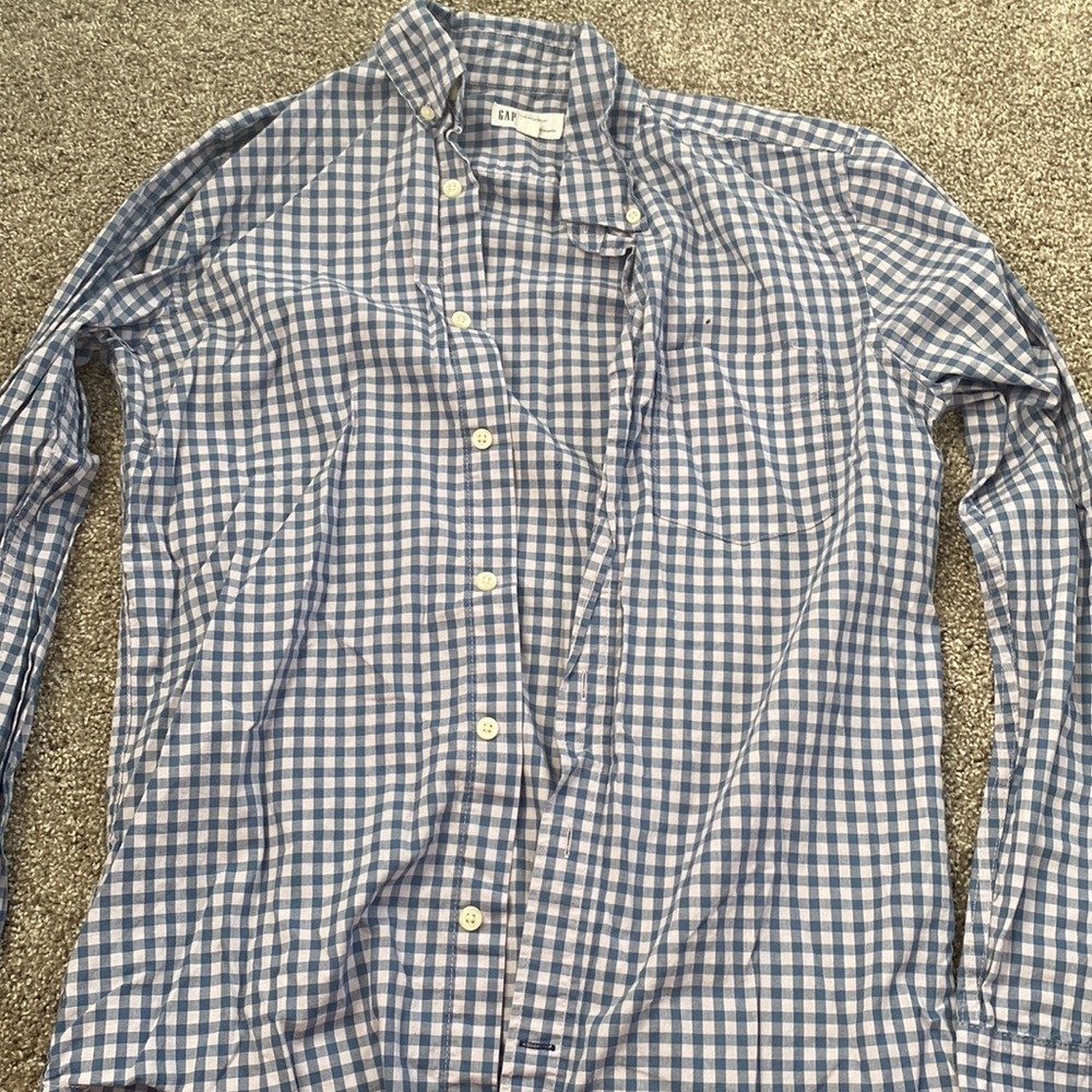 Gap button down